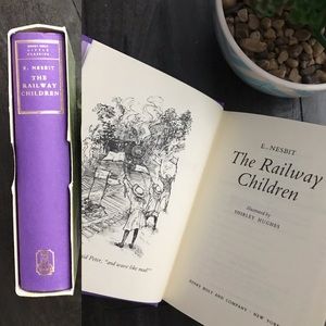 Book: The Railway Children decorative & readable!